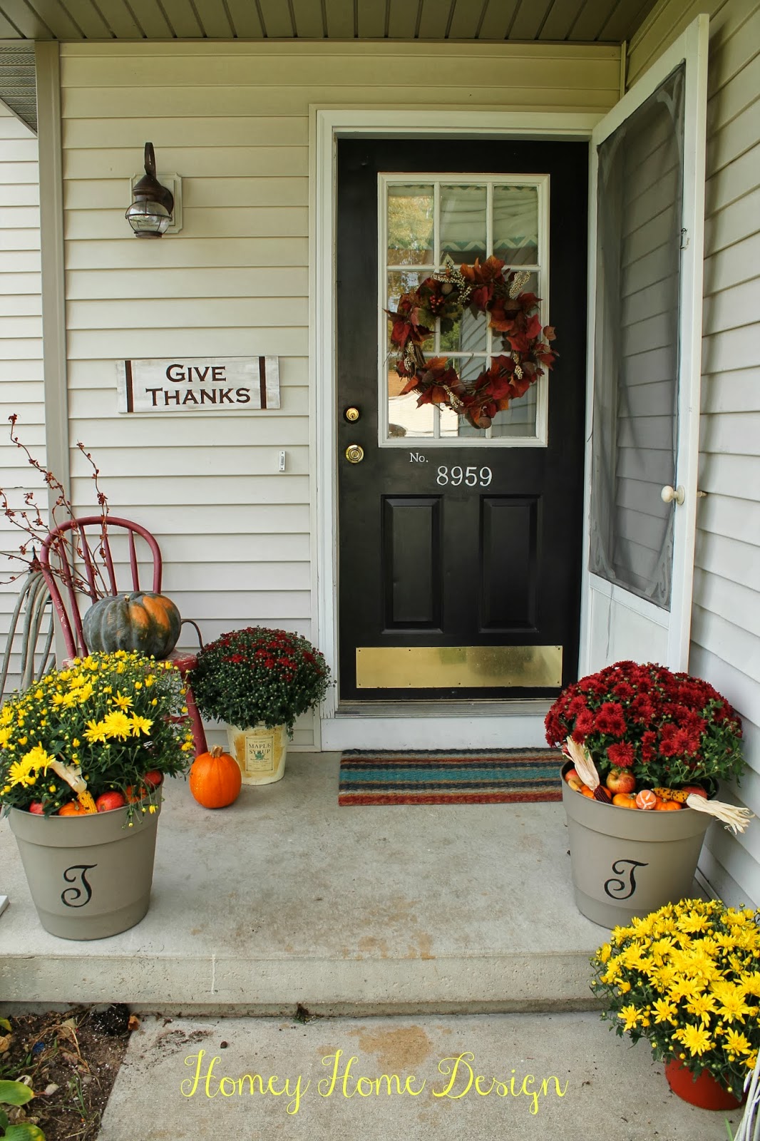 homey home design: Fall Front Porch