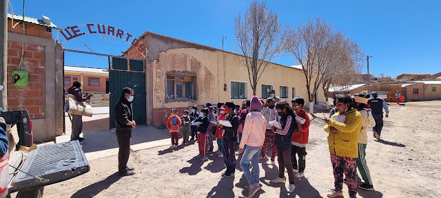 Schulmaterial aus ihren Spenden für die Bildungsabteilung von Cuartos, Potosí – Bolivien.