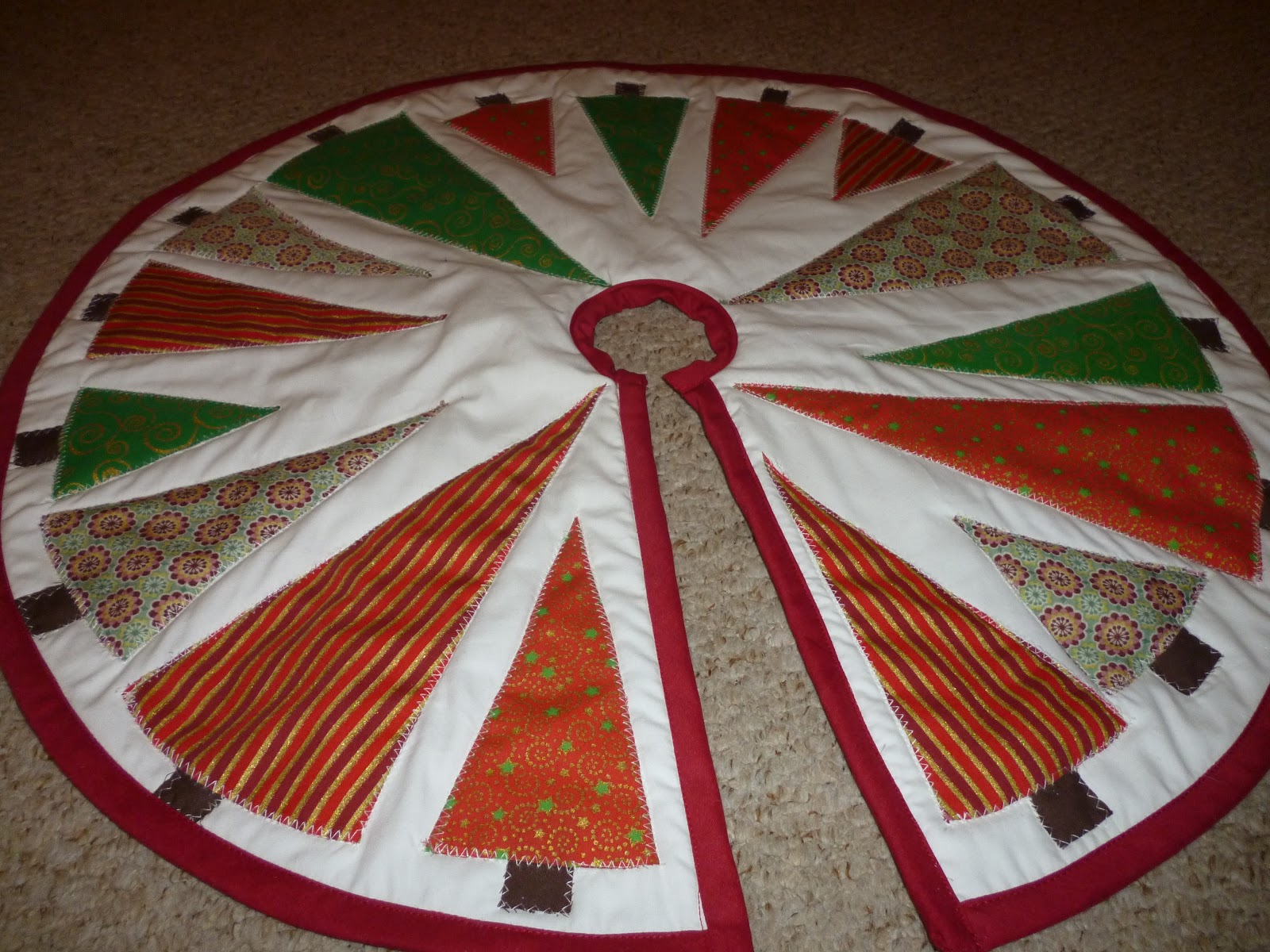 the-best-job-in-the-world-quilted-christmas-tree-skirt