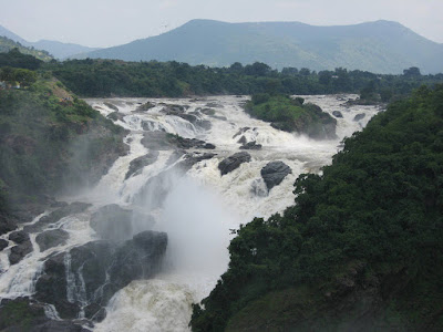 Shivanasamudra Falls Best tourist attraction In bangalore