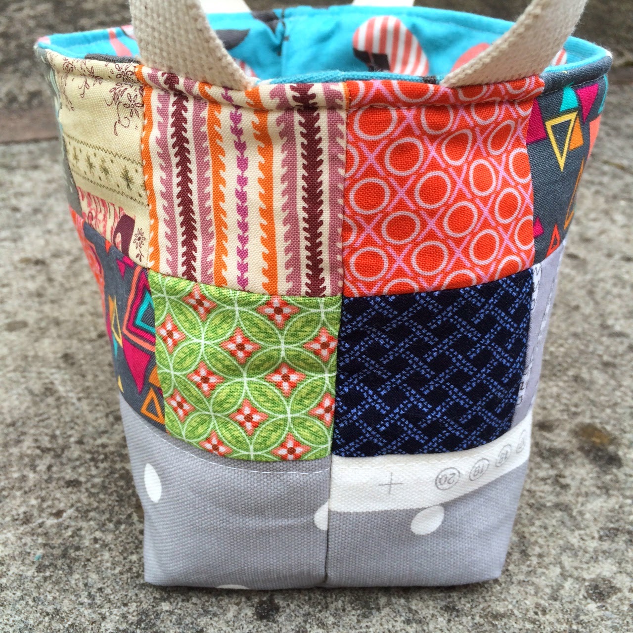 basket case / CHARM ABOUT YOU