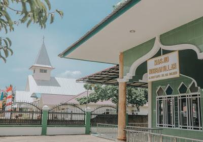 Hanya Berbatas Pagar : Potret Toleransi Masjid Nur Baitillah dan Gereja HKBP Jeruju di Pontianak