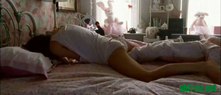 natalie-portman-black-swan-masturbation-scene-cap-03.jpg