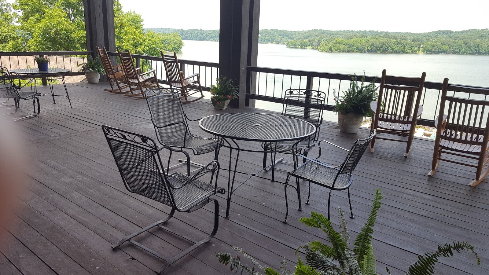 Divers and Sundry Lake Barkley Lodge Restaurant