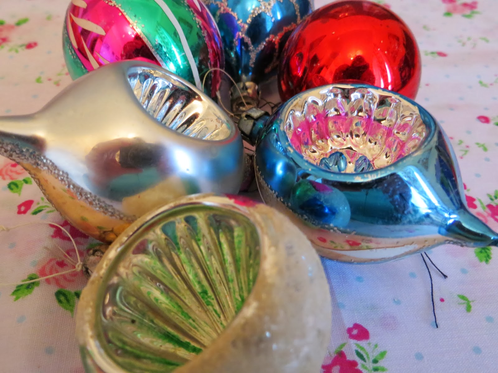 Shortbread & Ginger: Christmas Baubles and Wishes
