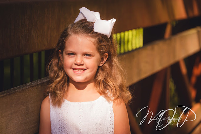 ©2015 MHaas Photography family photography, louisville, ky family photos, anchorage park, family portraits, sisters, three girls