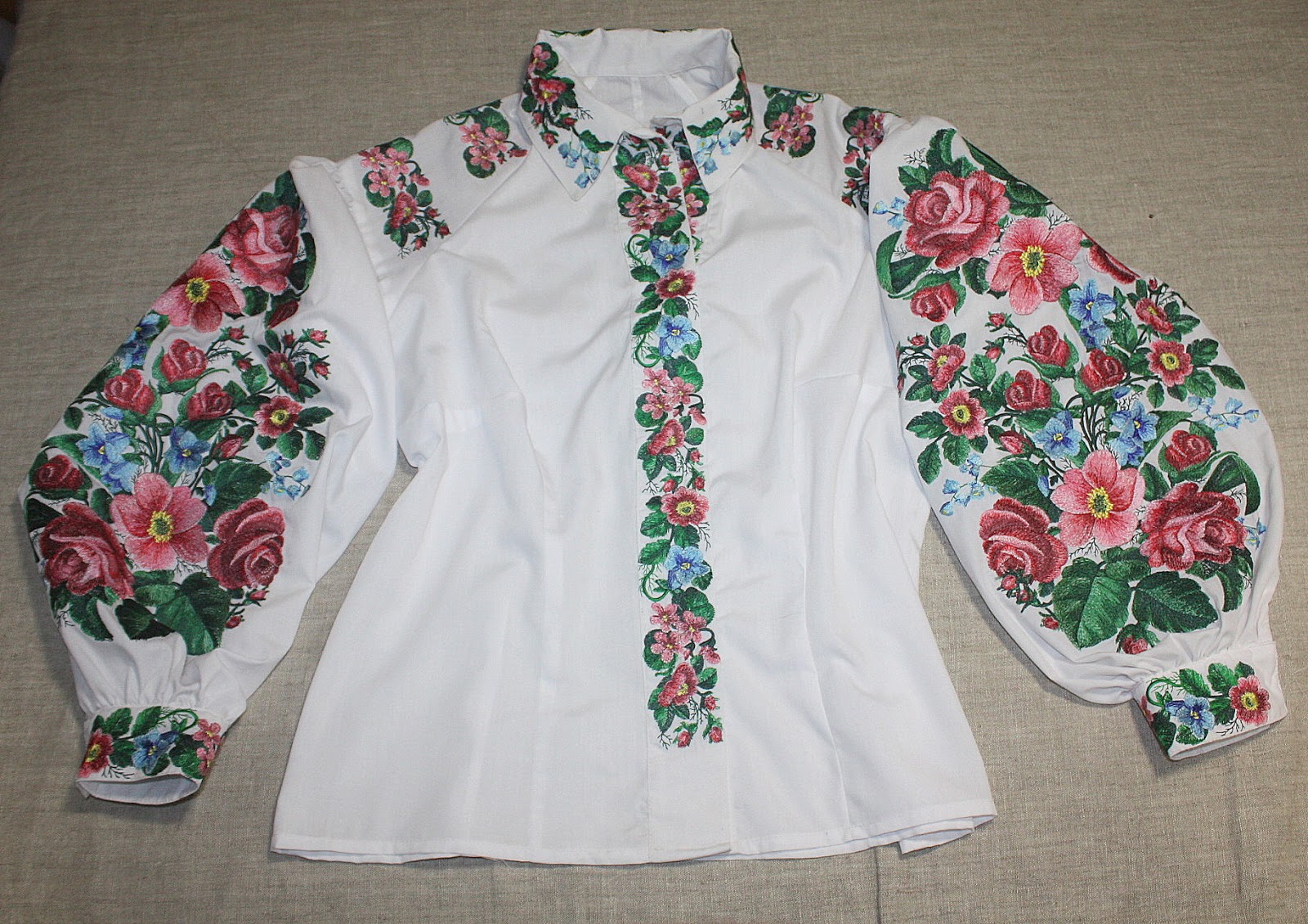 Русско народная блузка. Блузка с вышивкой. Блузы в народном стиле. Блузка с вышивкой в народном стиле. Вышитые блузки в русском стиле.