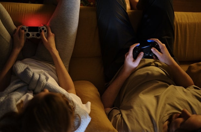Beautiful Gifts to spice up your relationship with him: Gaming console