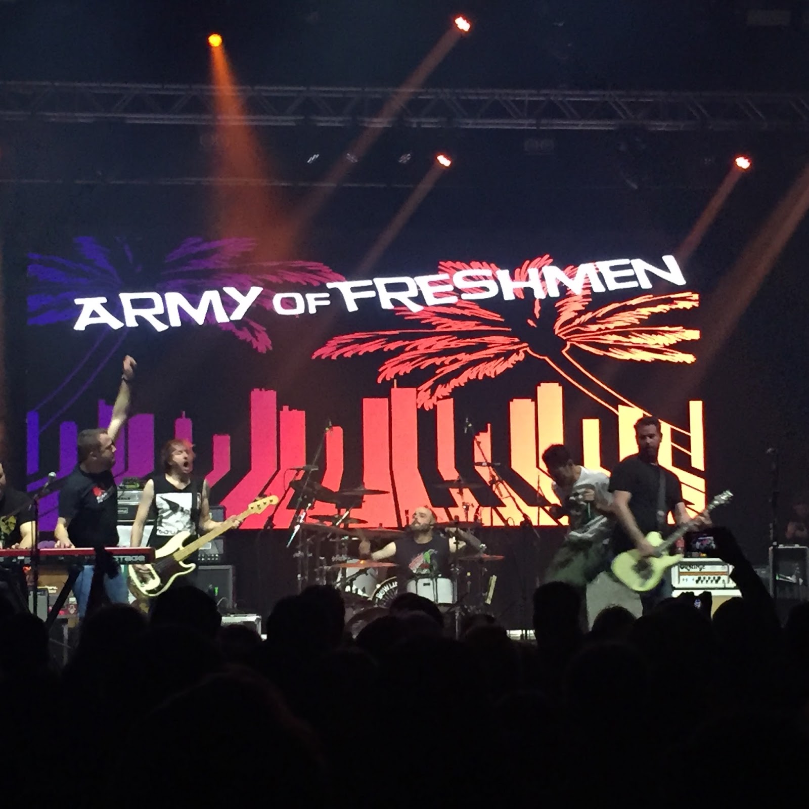 Army of freshmen Manchester at Apollo 2018