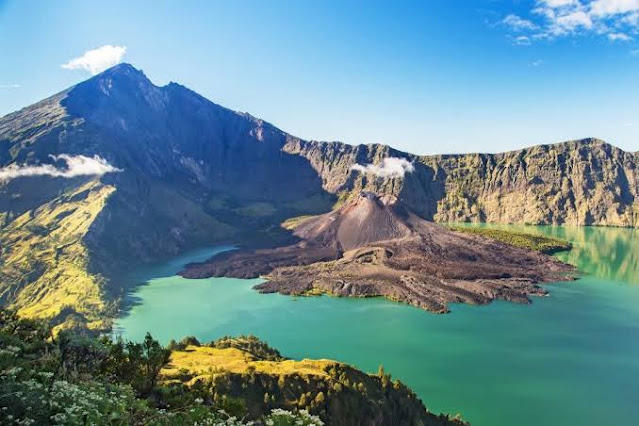 Mount Rinjani, Enchantment of Exotic Natural Beauty on the Roof of Lombok