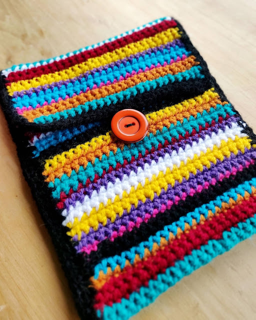 crochet-kindle-cover-paisleyjade