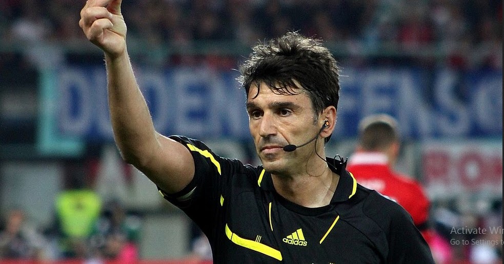 Tugas Dan Fungsi Wasit Dalam Sepak Bola Tugas Dan Fungsi Wasit Dalam Sepak Bola