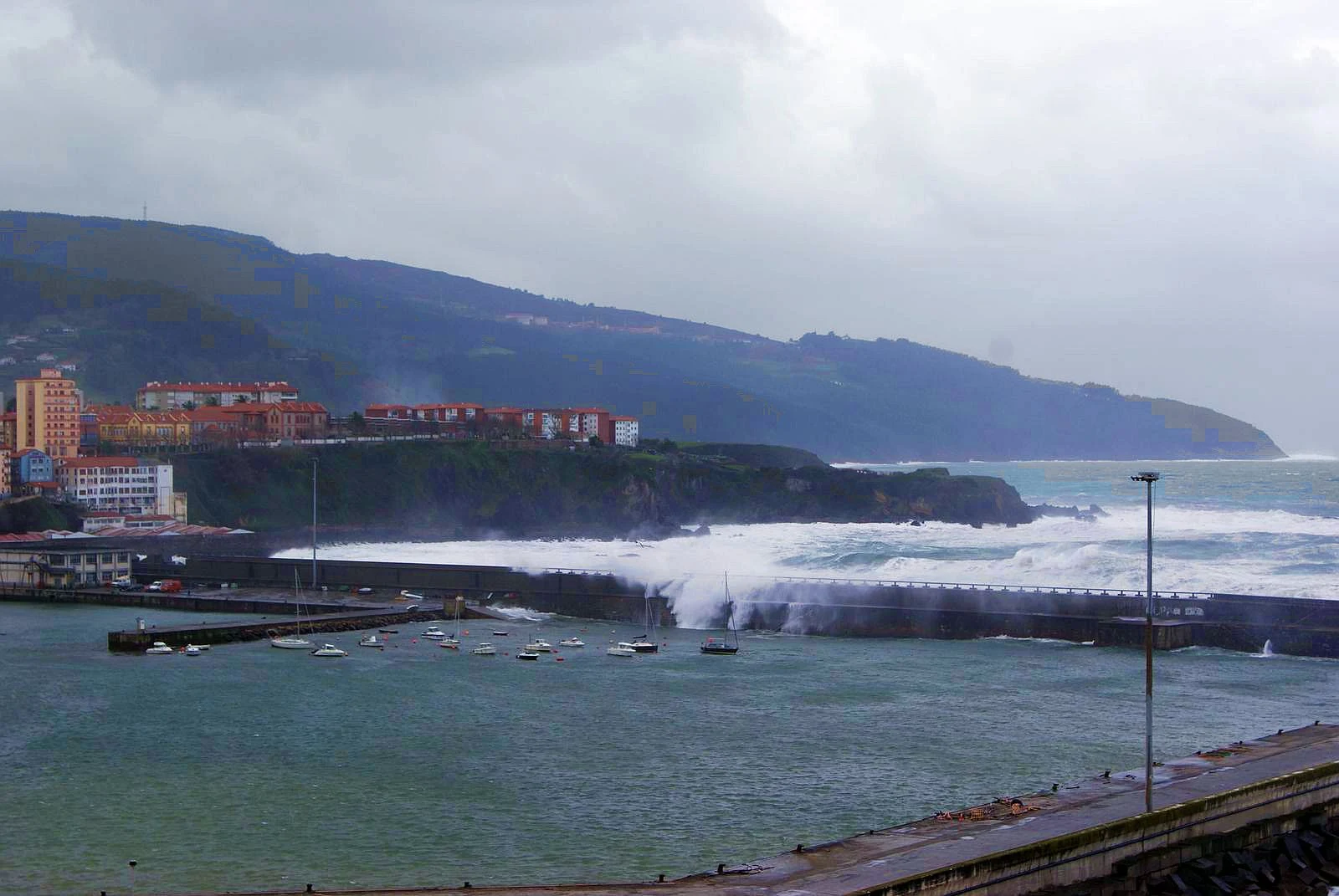 temporal en mundaka 02