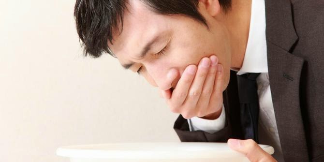 Mual Muncul Secara TibaTiba, Apa Penyebabnya ? Ilmu Bayoe