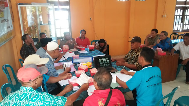 Berkas Bakal Calon Kepala Desa Soko Diperiksa