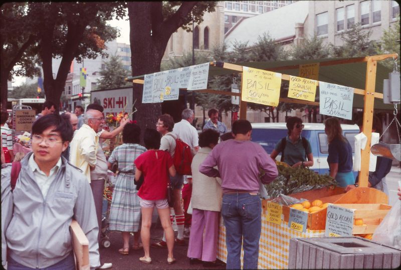 30 Photos Capture Street Scenes of Madison in the 1980s Vintage Everyday