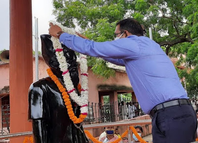 MountainMan: माऊंटेन मैन को श्रद्धांजलि, Tribute to Mountain Man, DM Gaya, AnjNewsMedia