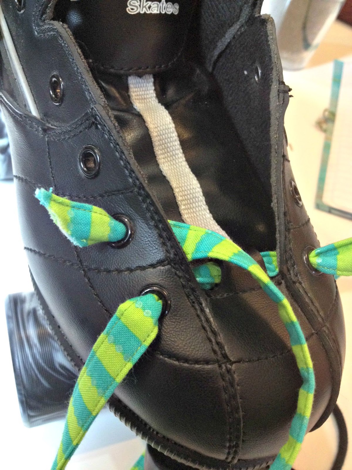Studio Dragonfly: How To Make Fabric Laces For Skates