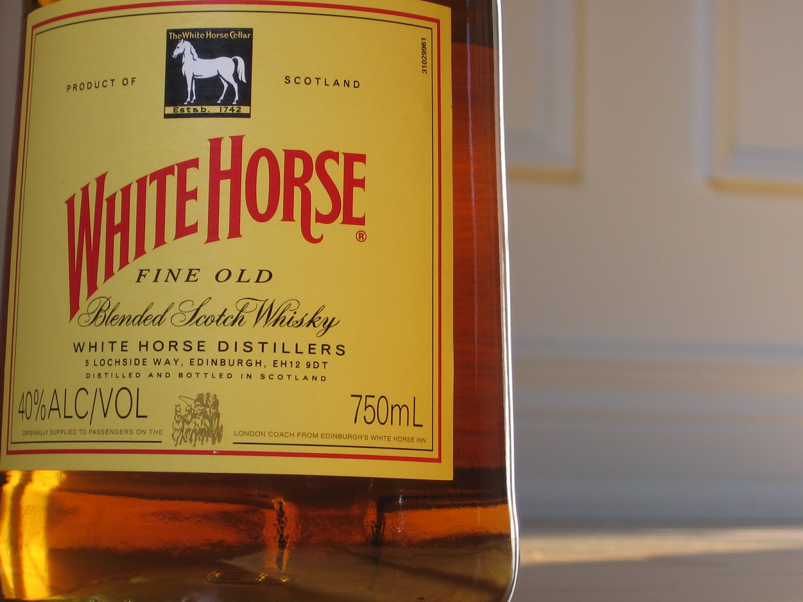 nuance nød minus Jason's Scotch Whisky Reviews: Review: White Horse Blended Scotch Whisky