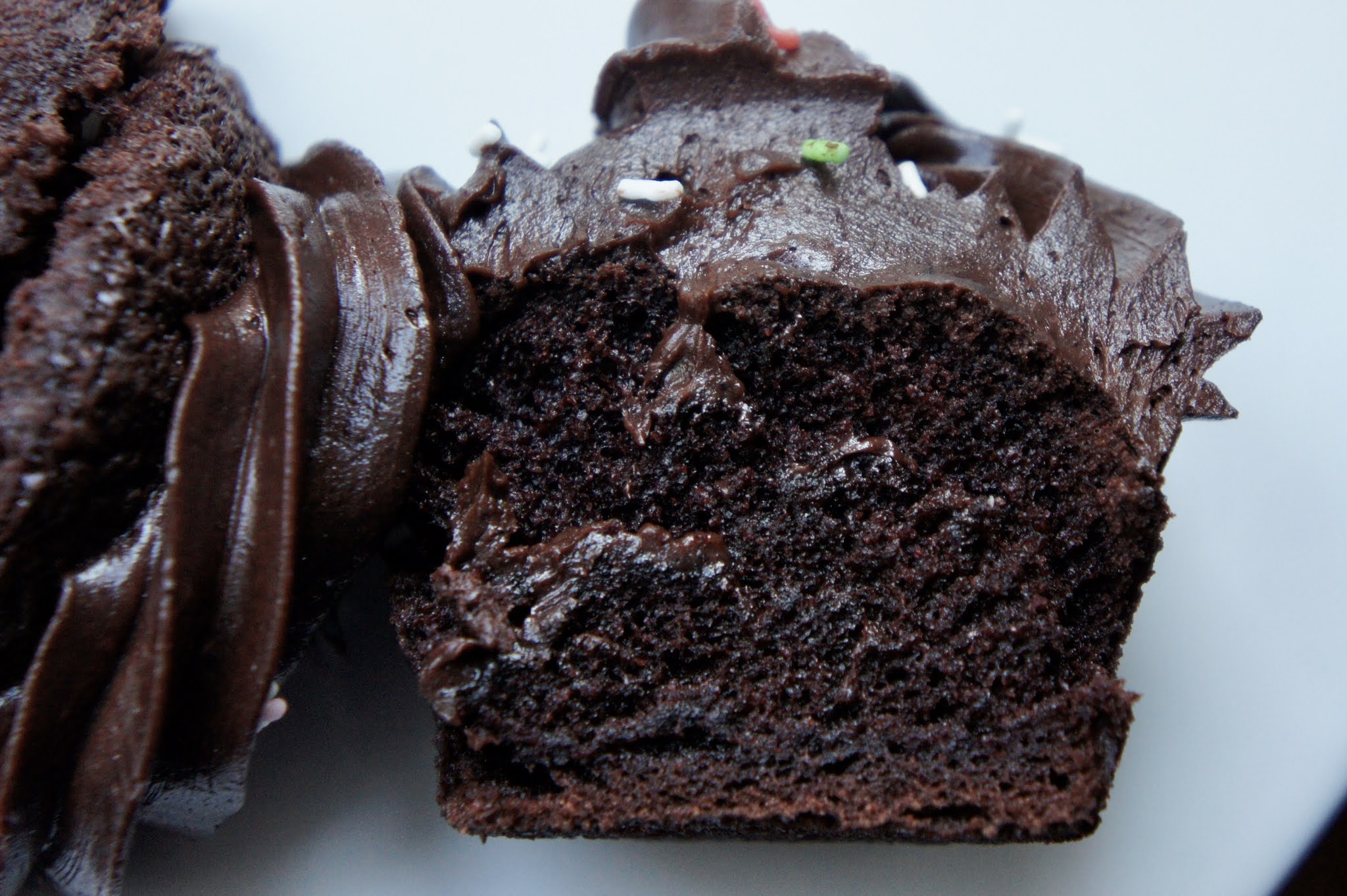 REZEPT: glutenfreie Schokoladen-Cupcakes ♥ Ein glutenfreier Blog REZEPT: glutenfreie Schokoladen-Cupcakes ♥ Ein glutenfreier Blog