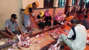 Wagub Jabar, distribusi daging kurban libatkan aparat TNI-Polri