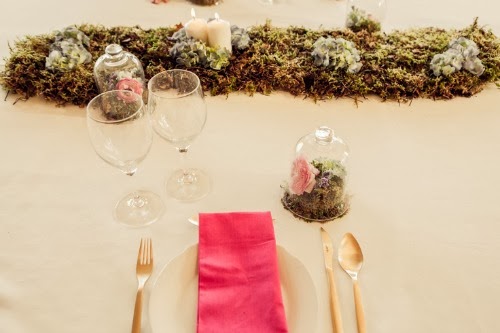 Con tacones y de boda: Las mesas se visten de flores