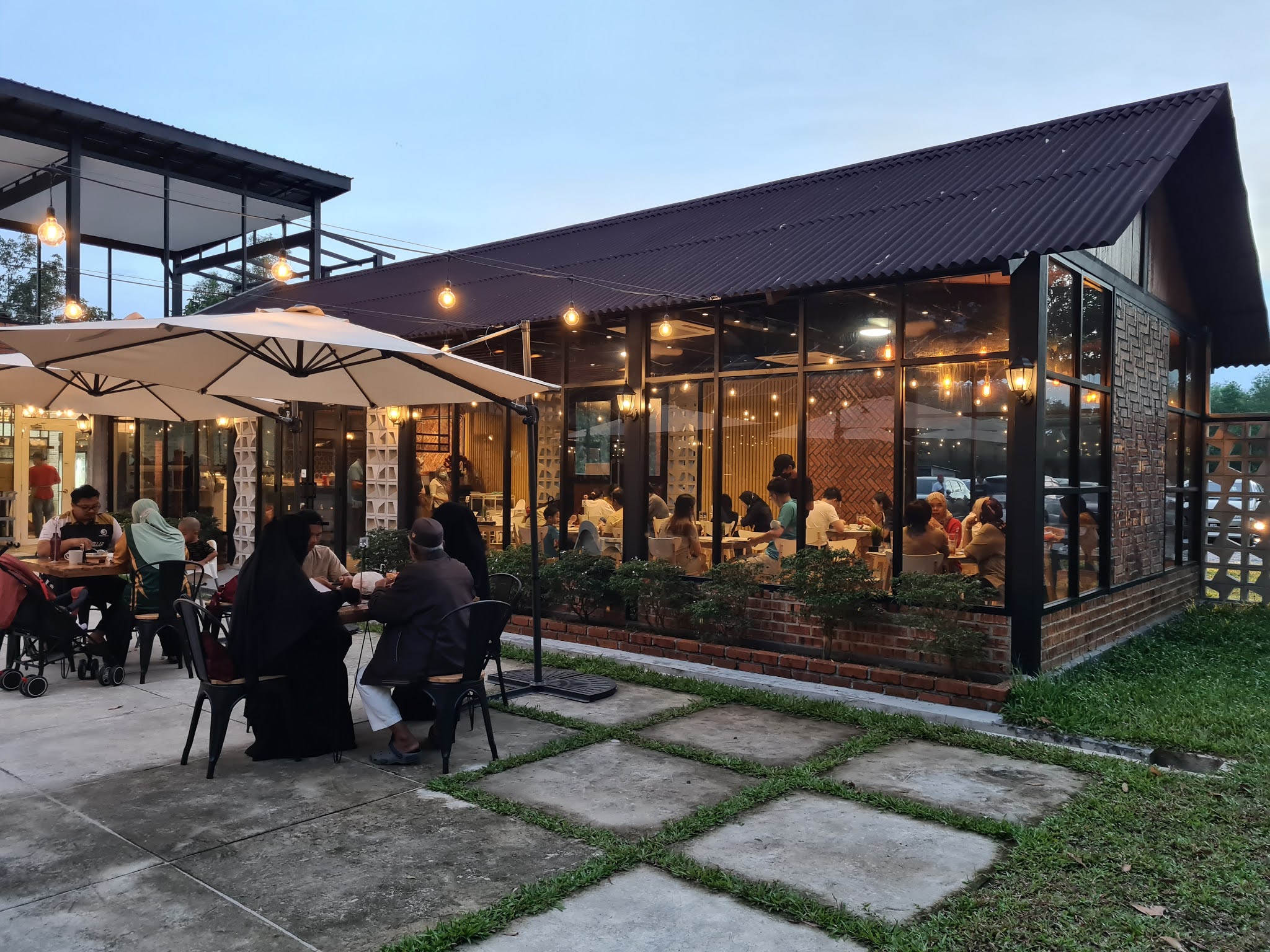 WANDERLUST DJ Gastrohub, Bandar Baru Nilai