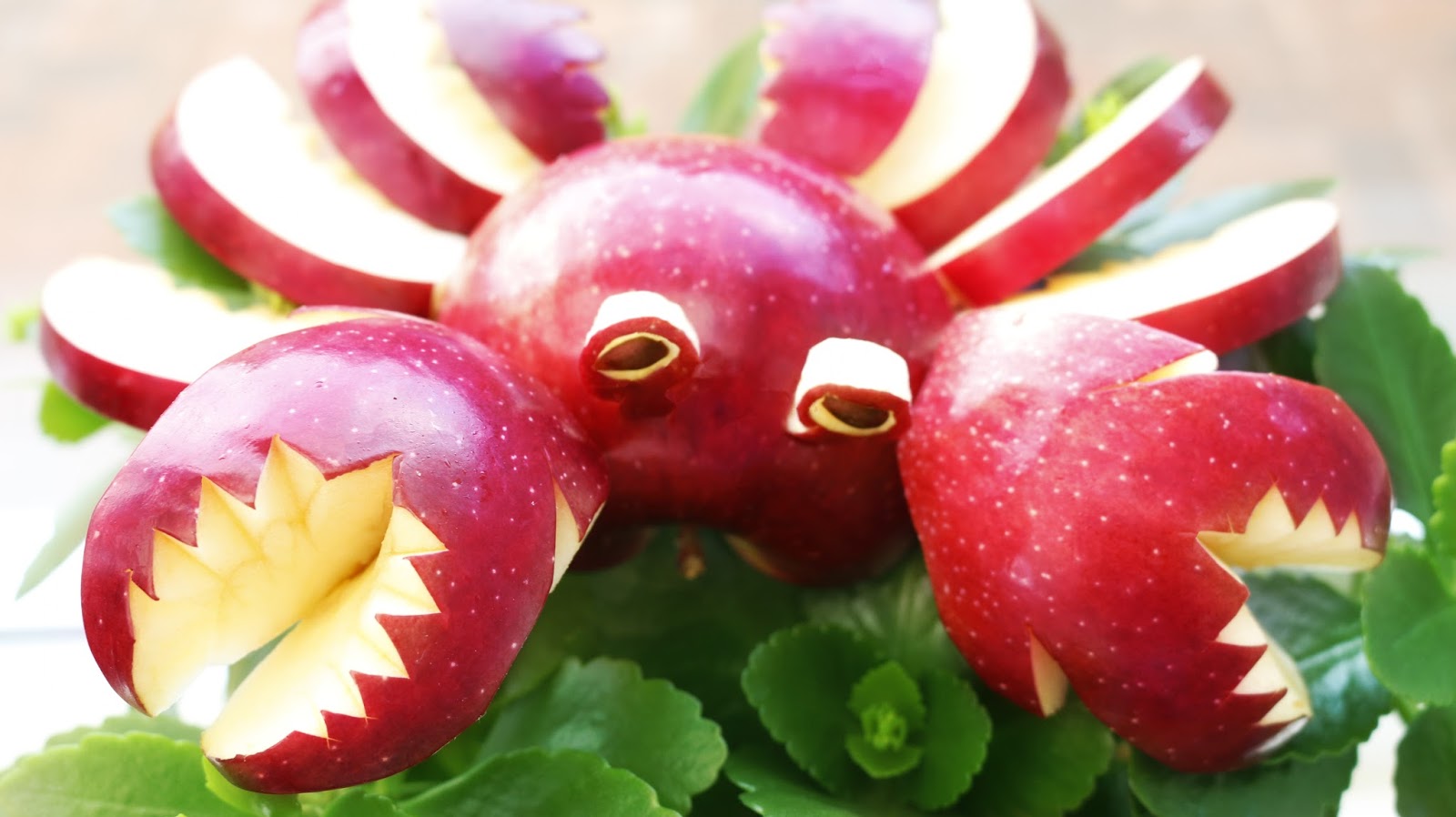 ItalyPaul Art In Fruit & Vegetable Carving Lessons How It's Made Apple Crabs Fruit Carving