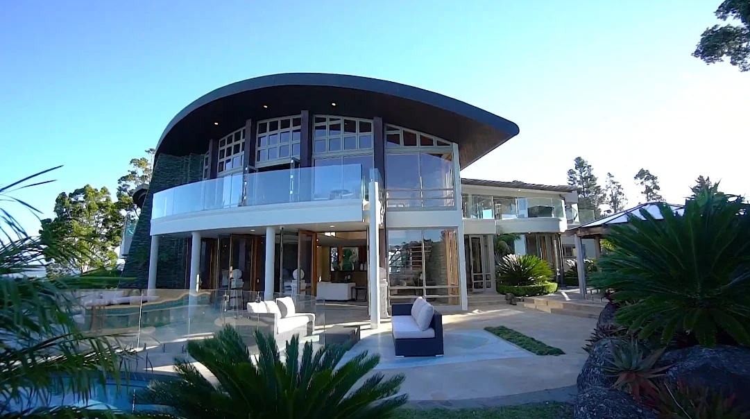 35 Interior Design Photos vs.  104 Kauri Point Rd, Laingholm, Auckland Luxury Home Tour