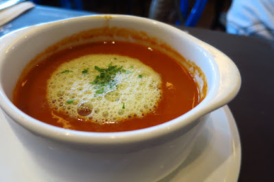 25 Degrees Burger, tomato soup