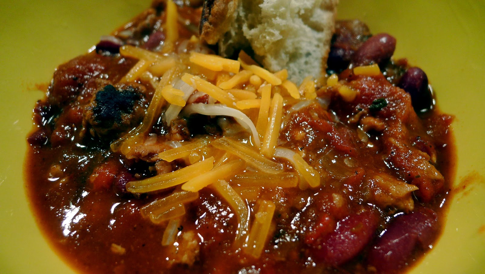 newFOOD tuesdayz Chicken Apple and Andouille Sausage Chili