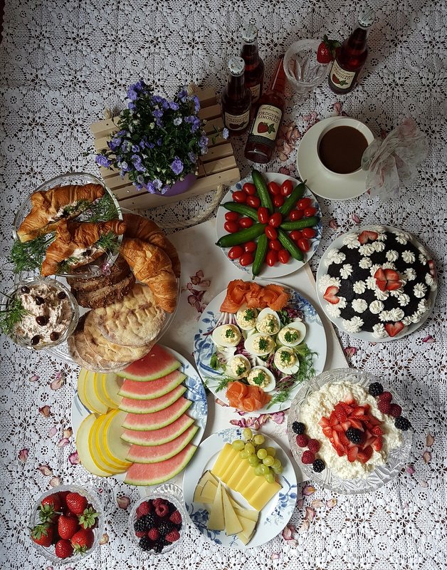 Äitienpäiväbrunssi poikeusoloissa Sokerivaltakunta