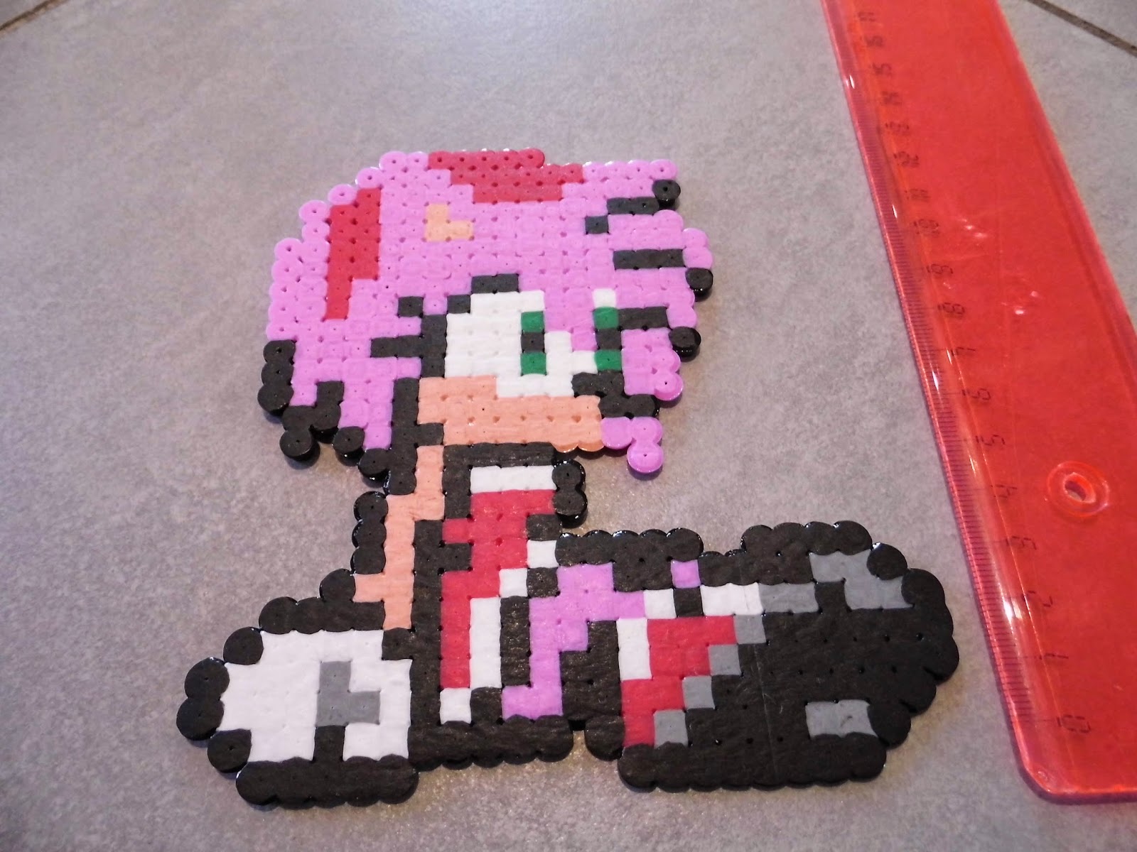 pixel art en perle hama: Quelques personnages de Sonic en perle à repasser