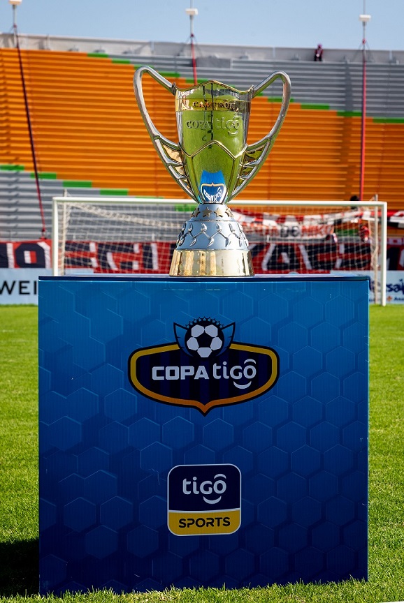Nuevo trofeo de la Copa Tigo refleja la identidad de Bolivia Futbol