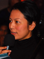  adalah seorang penulis dan penyanyi asal Indonesia Profil Dewi Lestari - Novelis Indonesia