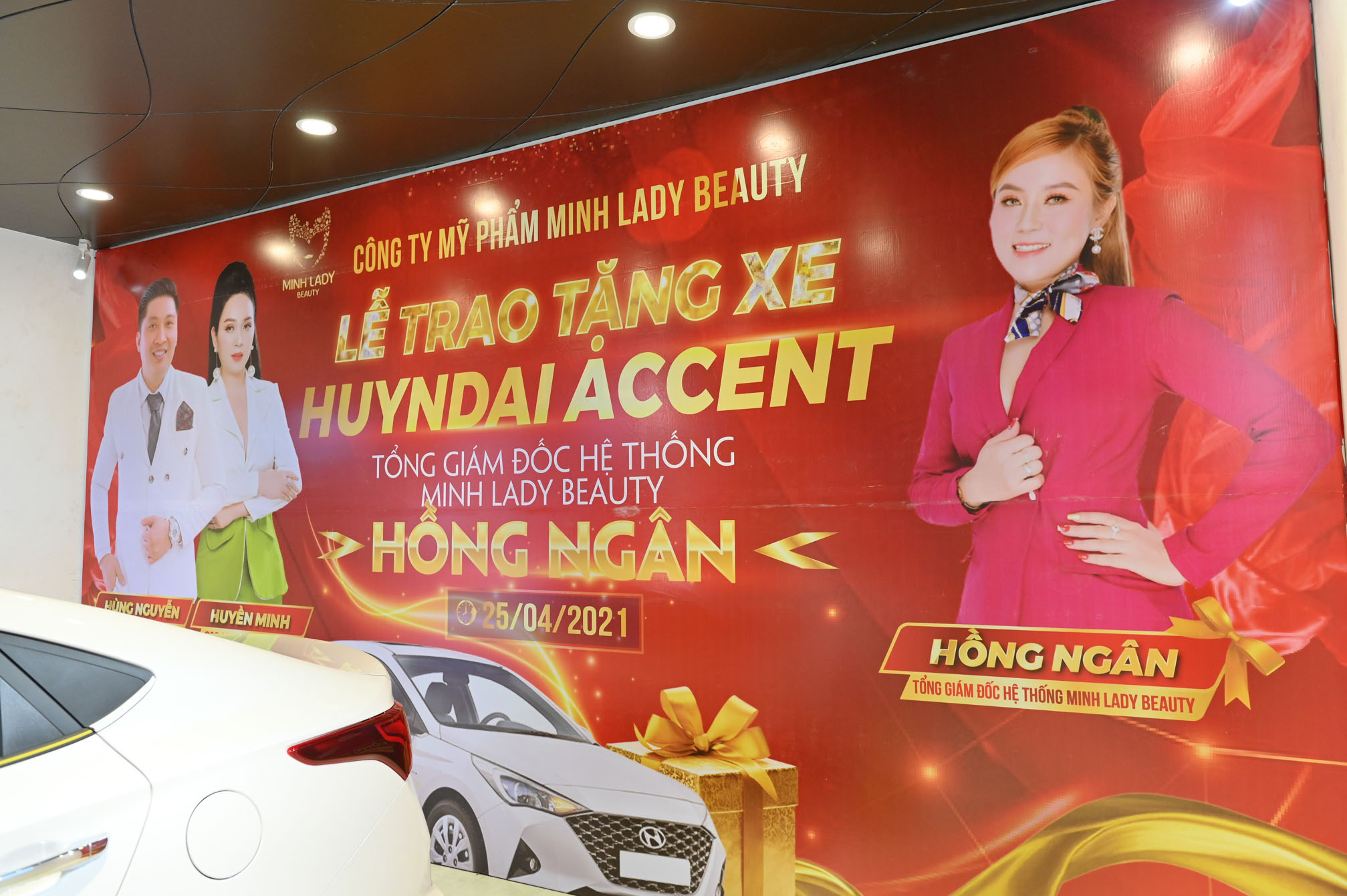 hình ảnh lễ trao tặng xe