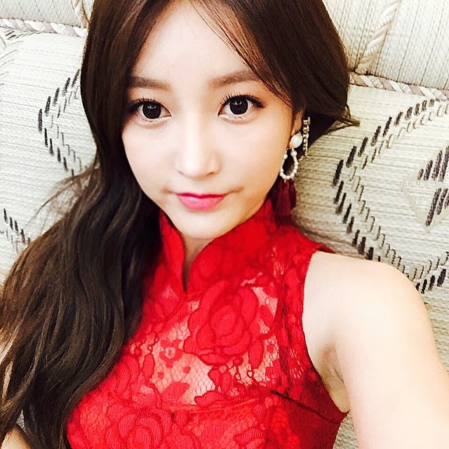KPOP: T-ara SoYeon treats fans with her lovely SelCa pictures