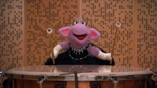 Ovejita, the people in your neighborhood Conductor Alan Gilbert, Sesame Street Episode 4324 Trashgiving Day season 43