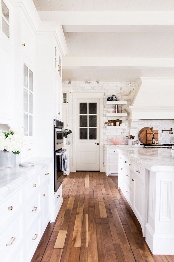 26 Modern European Meets Farmhouse Dream Kitchen ARA HOME