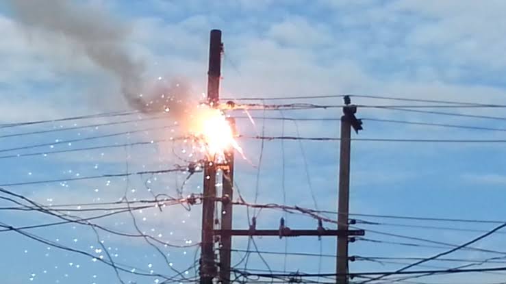 50+ Mengenal Apa Itu Korsleting Listrik Dan Background