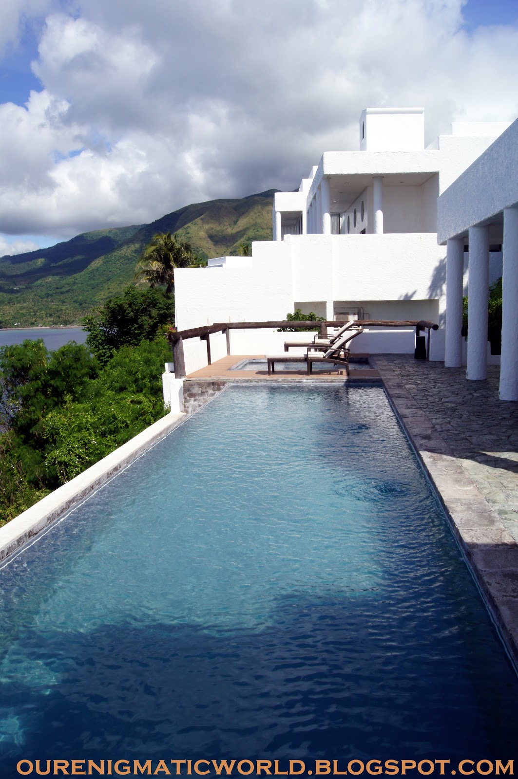 Our Enigmatic World: Beautiful Bellarocca Island Resort and Spa