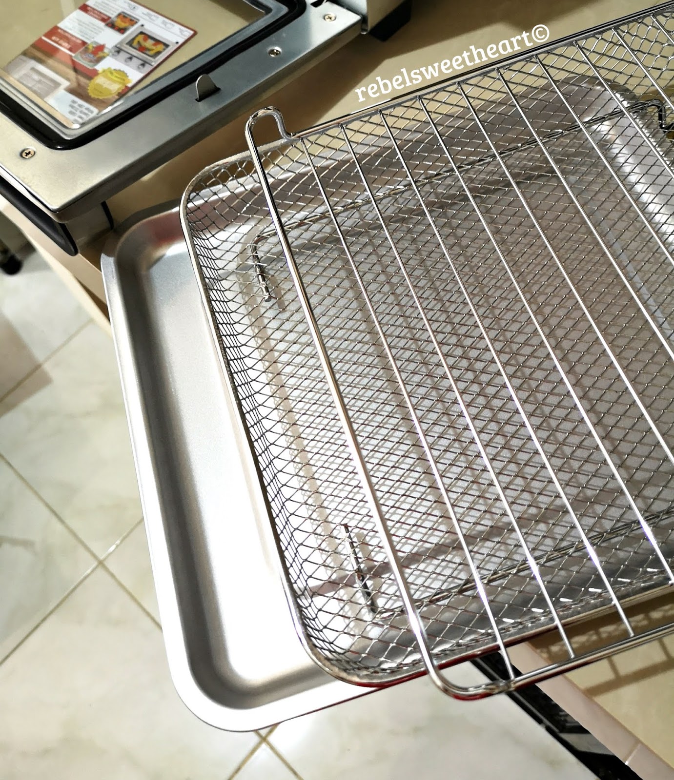 The Rebel Sweetheart. Spotlight Hanabishi Air Fryer Oven.