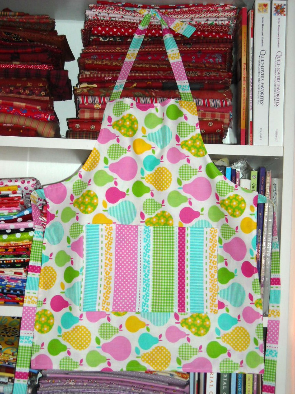 Blossom and Bev Reversible Child's Apron Free Pattern!