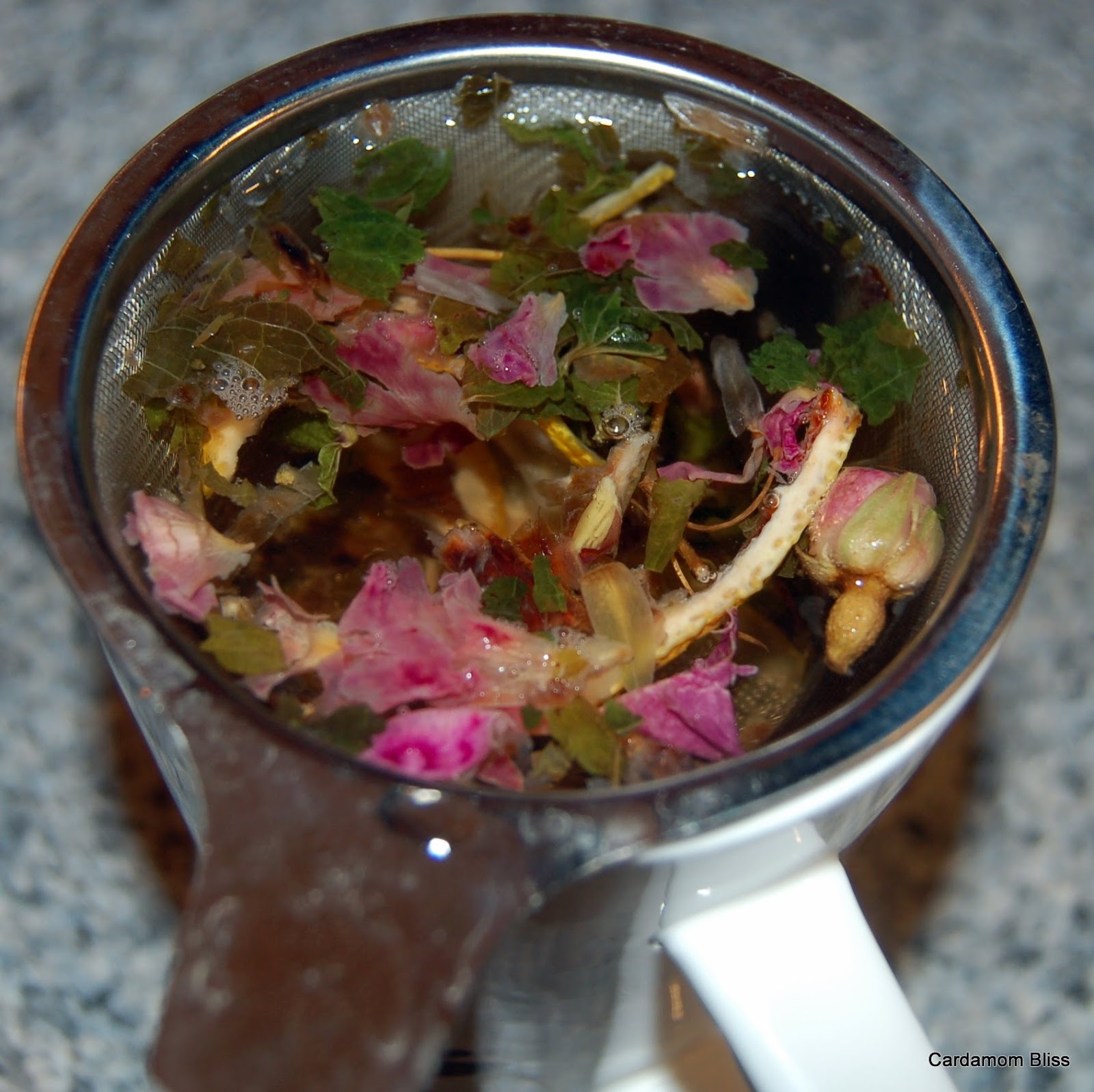 Cardamom Bliss It's not your mamma's cooking Herbal Lemon Tea from