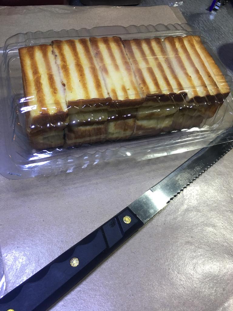 Roti Bakar Raja Topping Outlet I : Pekarungan Sukodono , Outlet II ...