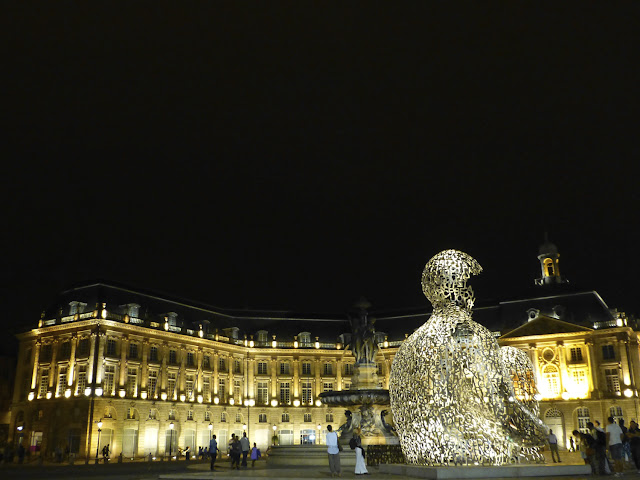 Place de la Bourse, Burdeos - Plensa por El Guisante Verde Project