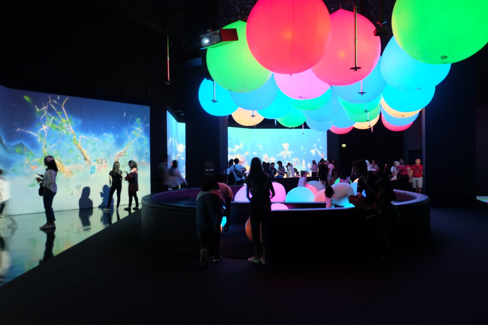 [Singapore] Artscience Museum Future World Where Art Meets Science