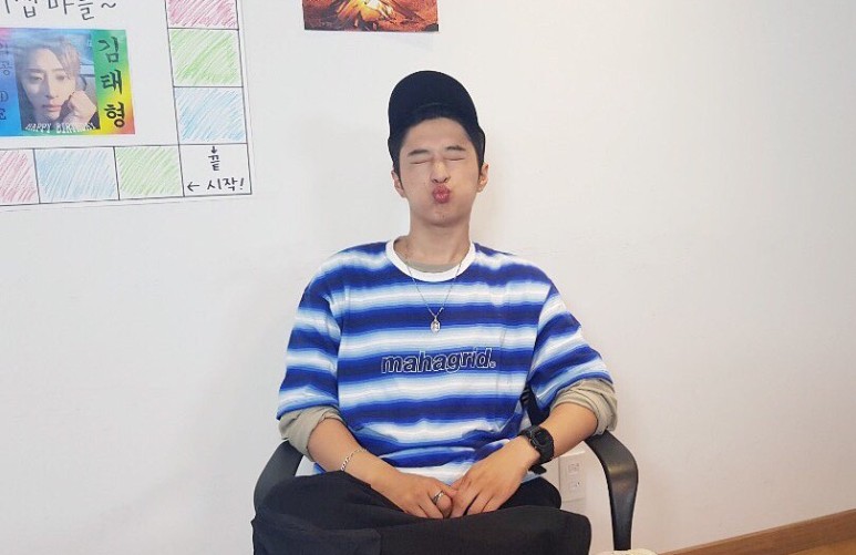 쎈컨셉인데 3년동안 혼자서 스펀지밥 찍고 있다는 남돌 | 인스티즈