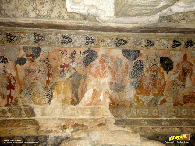 Mural Paintings on the ceiling of the 100 pillared Ranga Mandapa or Dance Hall, inside the Veerabhadra Swamy Temple at Lepakshi, in Andhra Pradesh, India