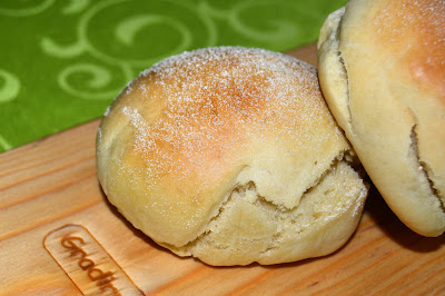 Pães-de-Leite Pães-de-Leite